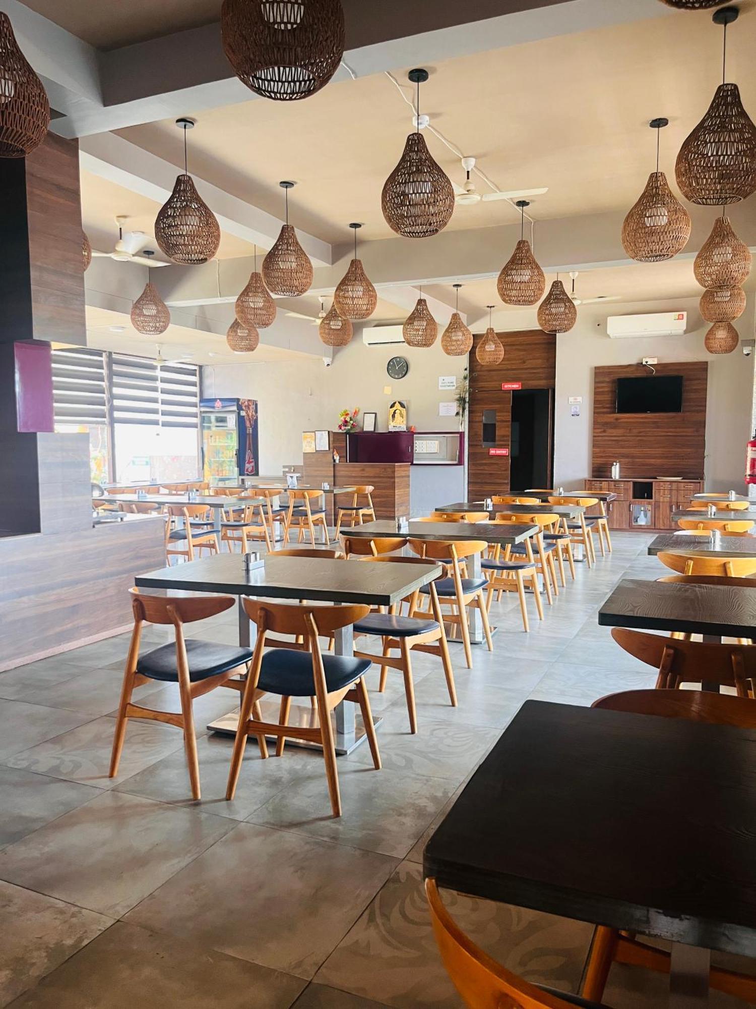 Lion Park Hotel & Resorts Sasan Gir Esterno foto