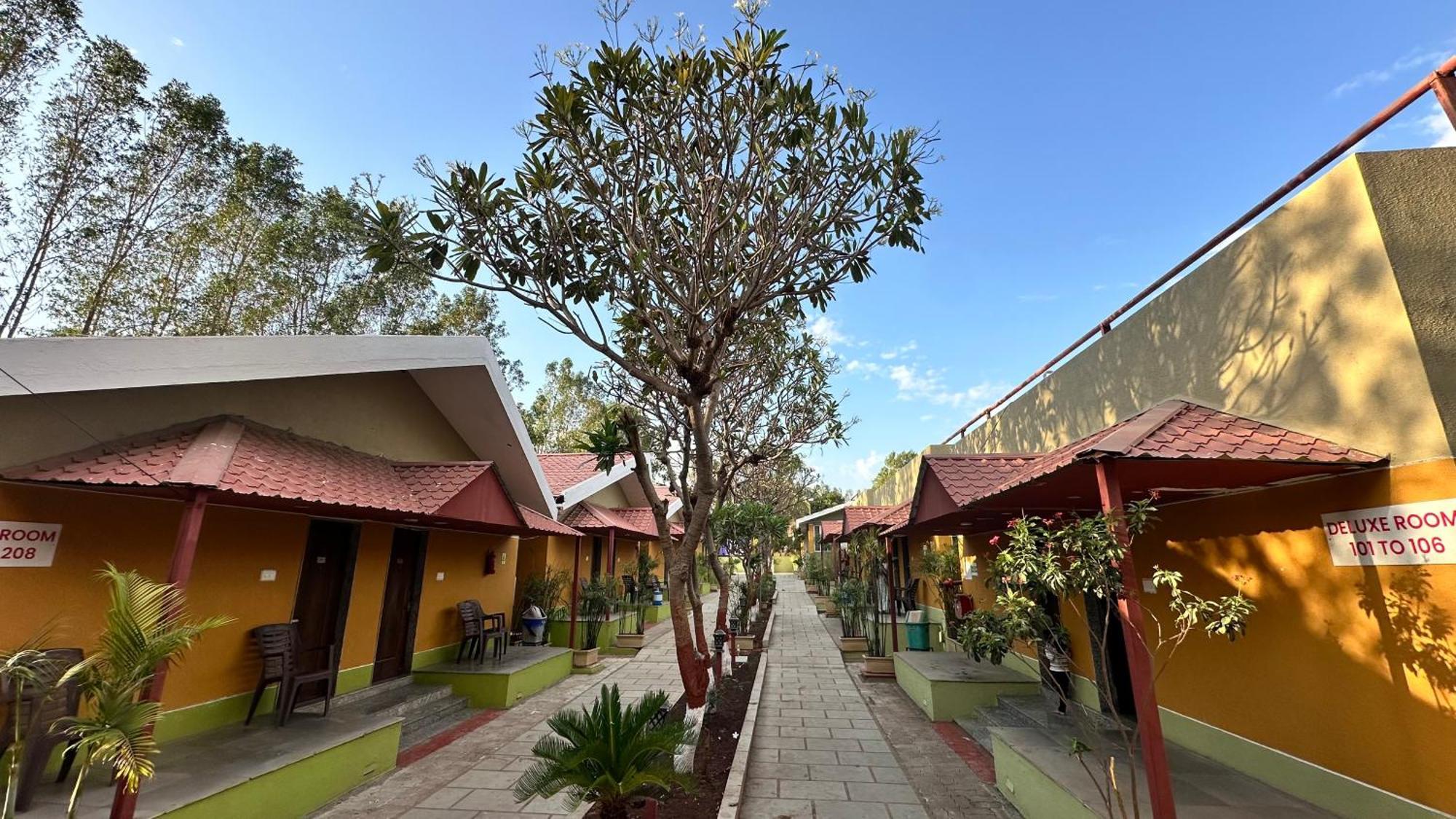 Lion Park Hotel & Resorts Sasan Gir Esterno foto