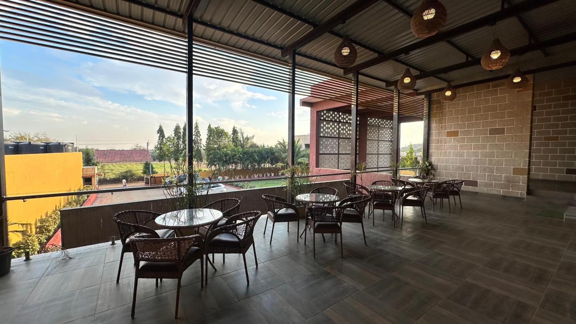 Lion Park Hotel & Resorts Sasan Gir Esterno foto